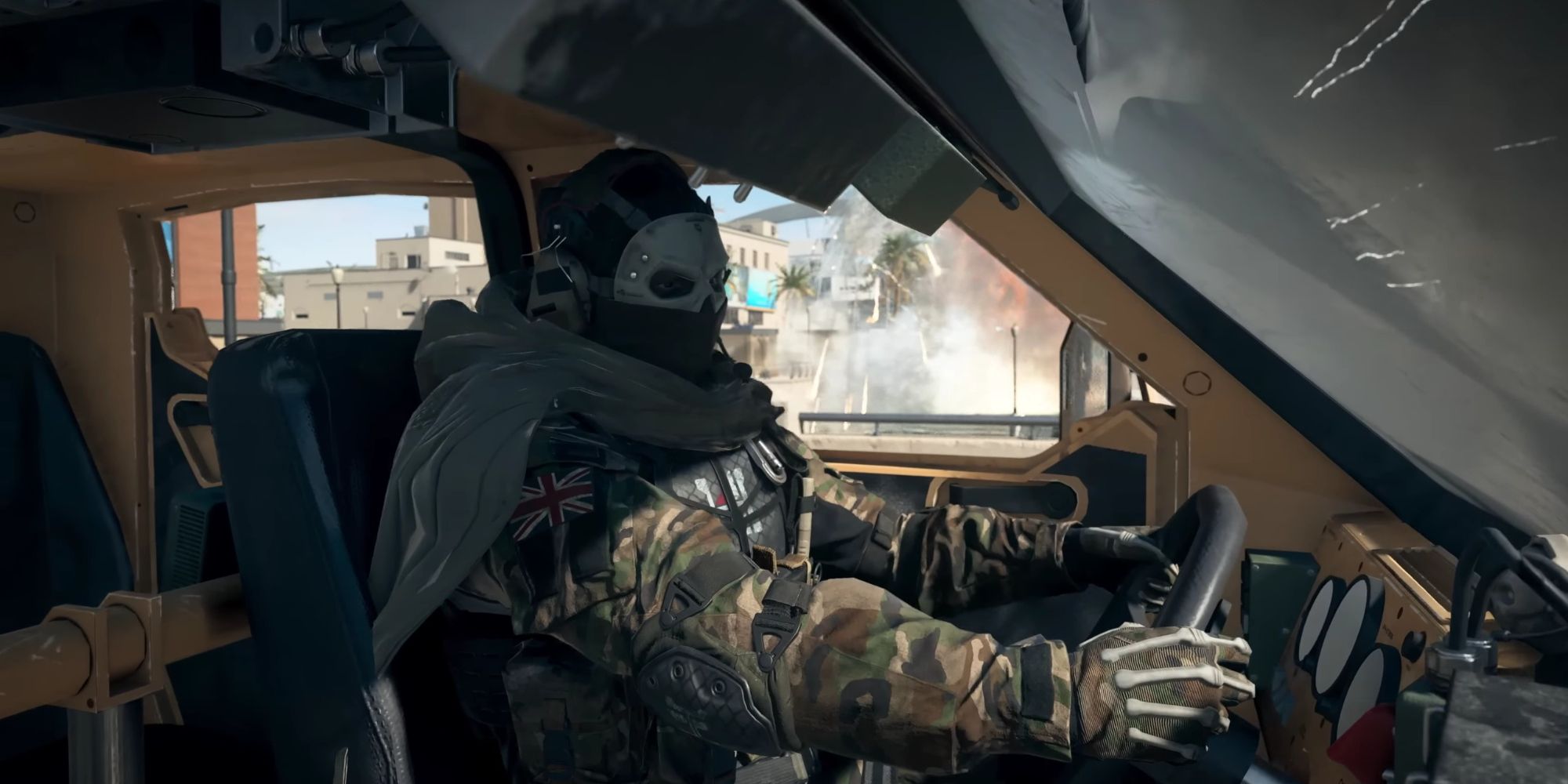 Una toma cenimática de un jugador conduciendo un vehículo en COD Warzone DMZ.