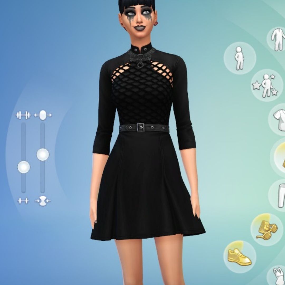 Sim con vestido corto en Sims 4 gótico en abundancia