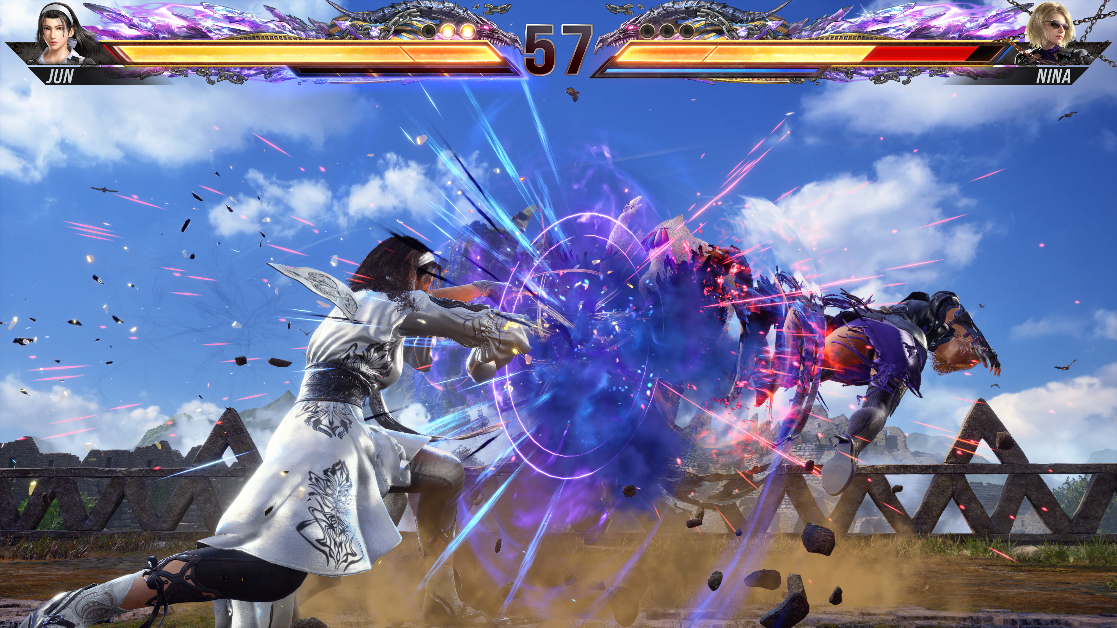 Jun ejecutando su Heat Smash sobre Nina en Tekken 8