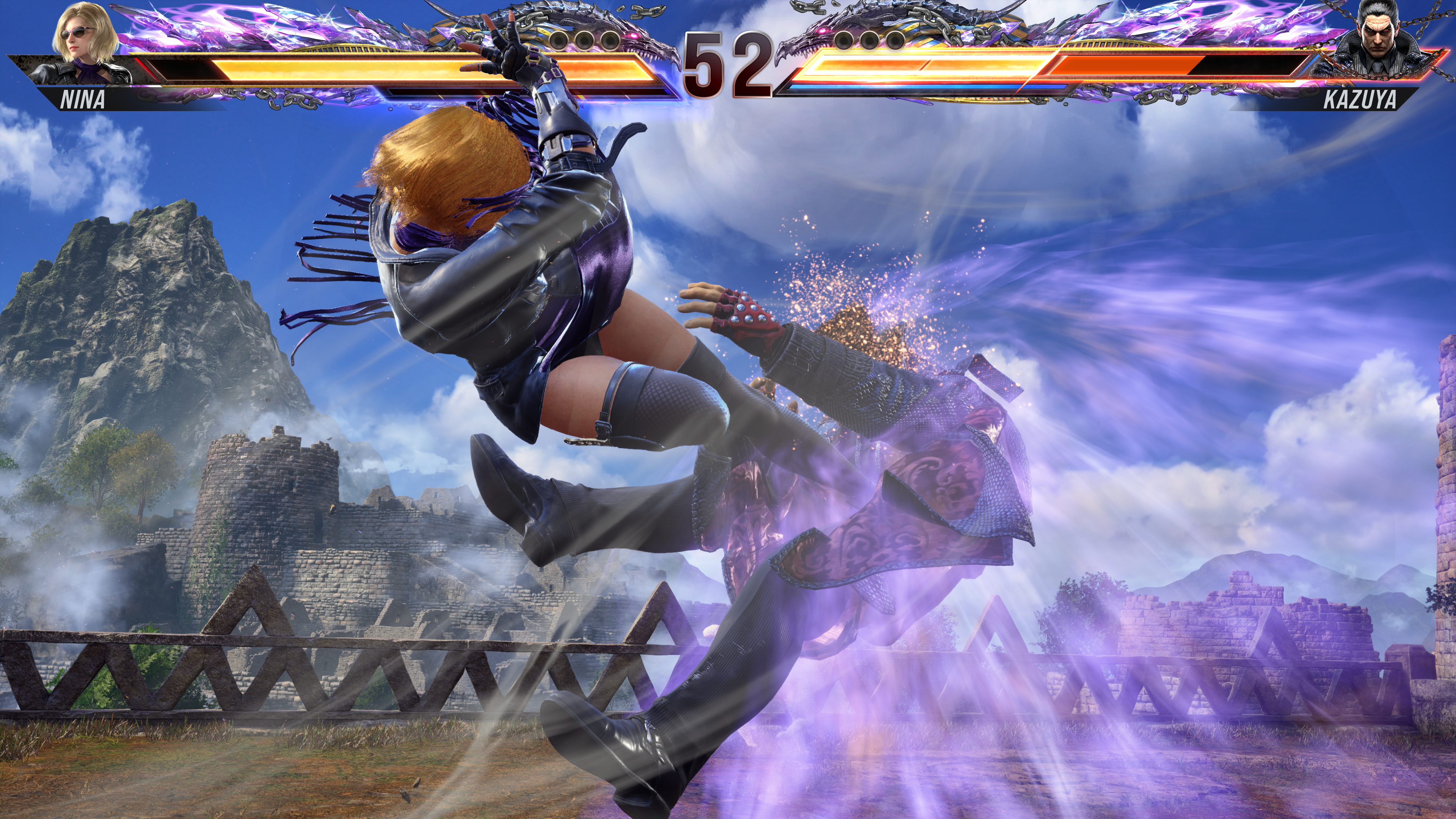 Nina Williams ejecutando su Heat Smash sobre Kazuya en Tekken 8