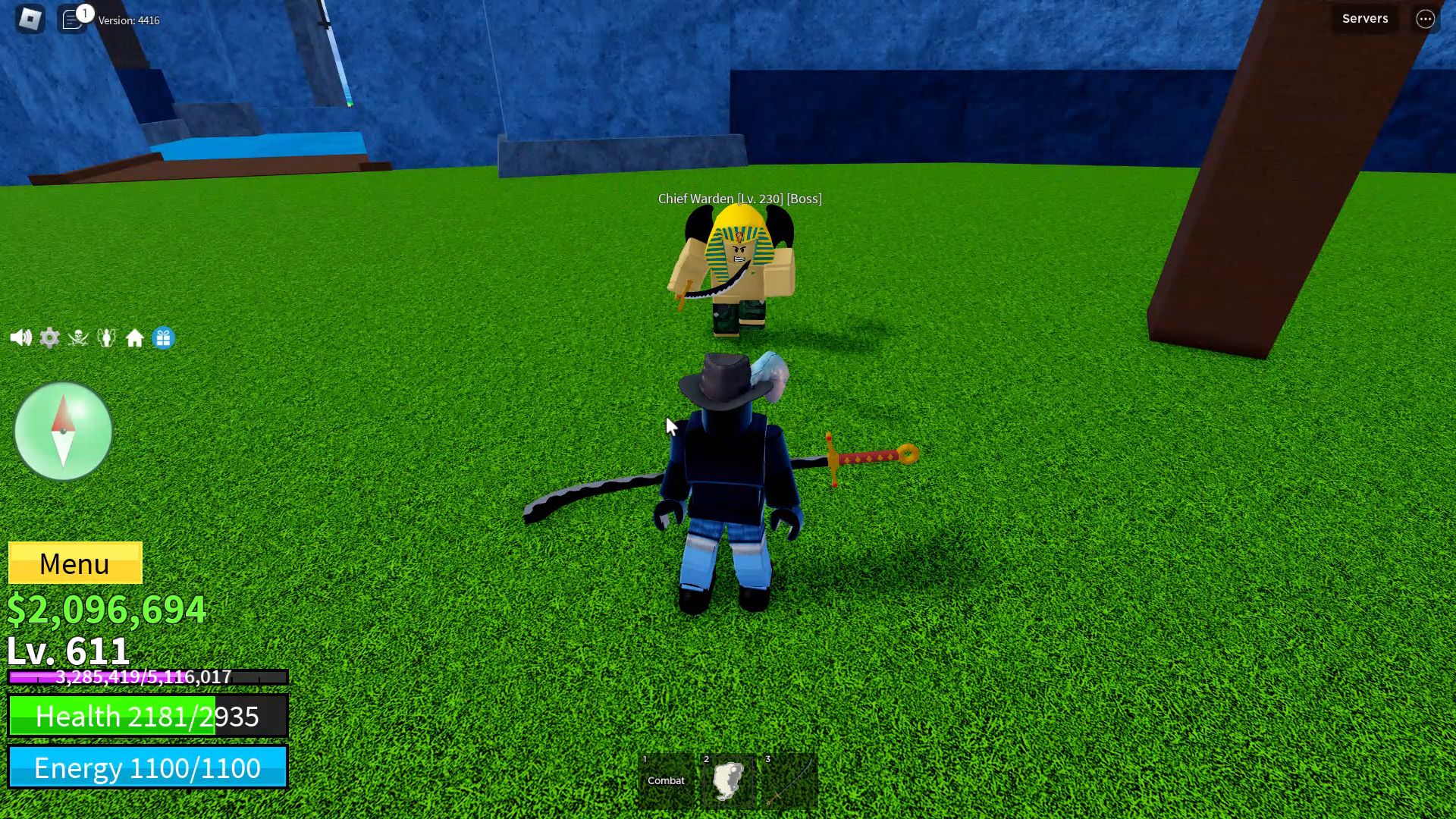 Roblox Blox Fruits, el Guardián Jefe junto a un personaje