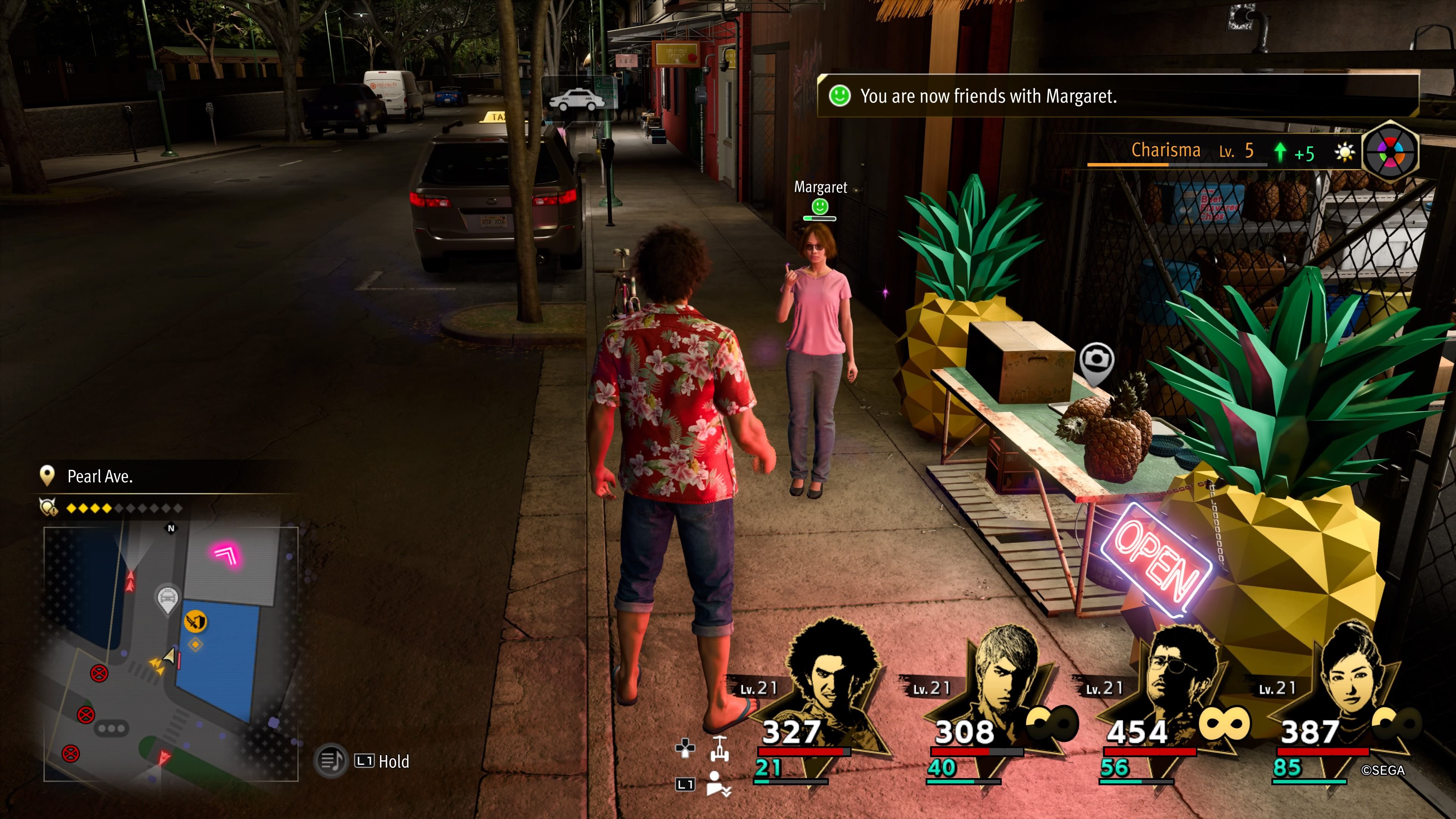 Kasuga saluda y se hace amigo de una mujer llamada Margaret en Pearl Ave. en Like A Dragon: Infinite Wealth.