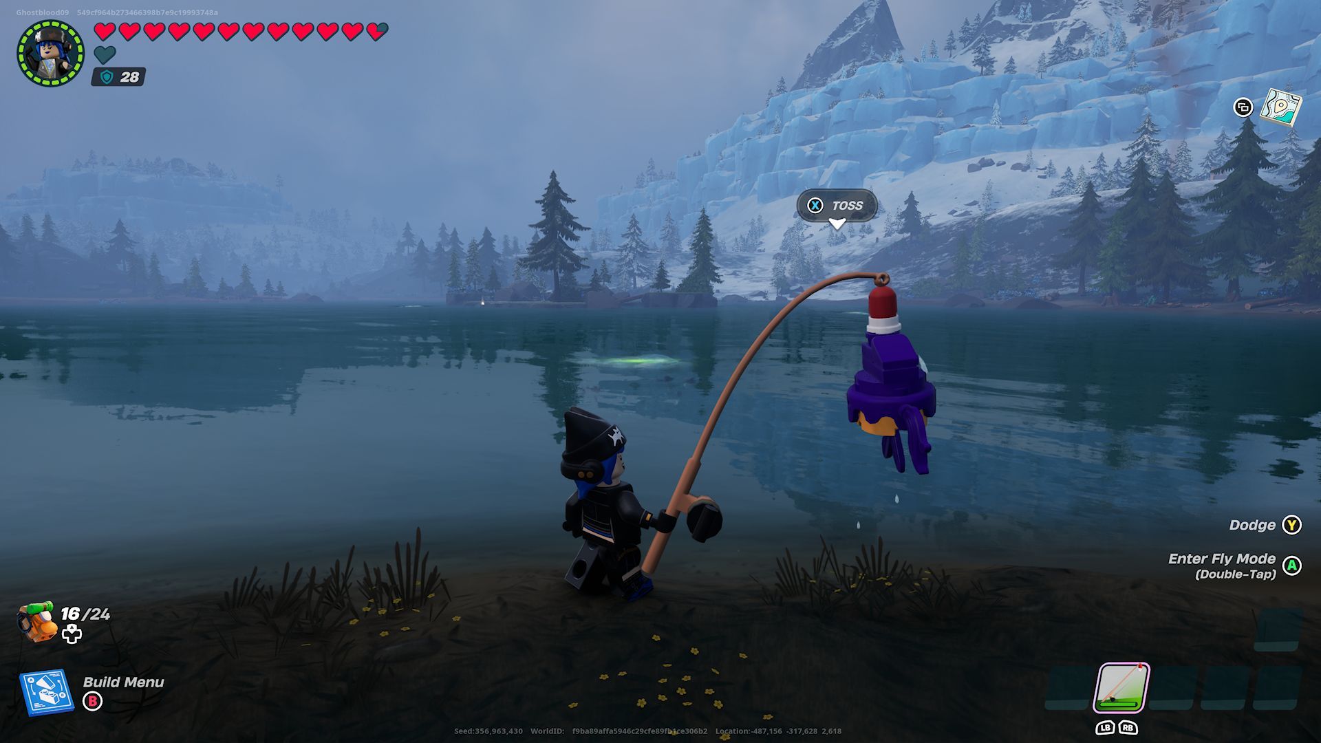 Un jugador sosteniendo un pez atrapado en una masa de agua cerca de Frostlands en Fortnite.