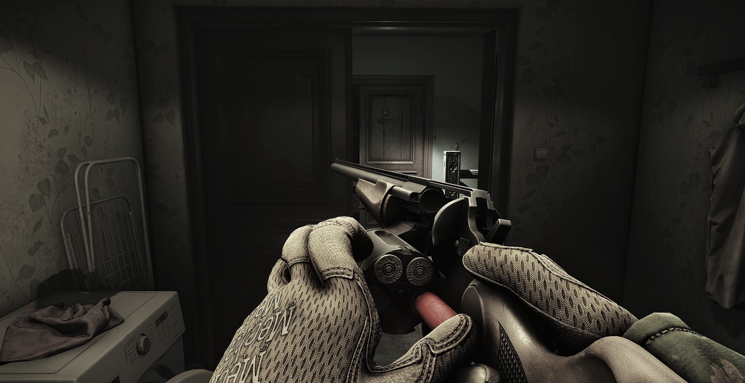 Cargando una escopeta para escapar de Tarkov