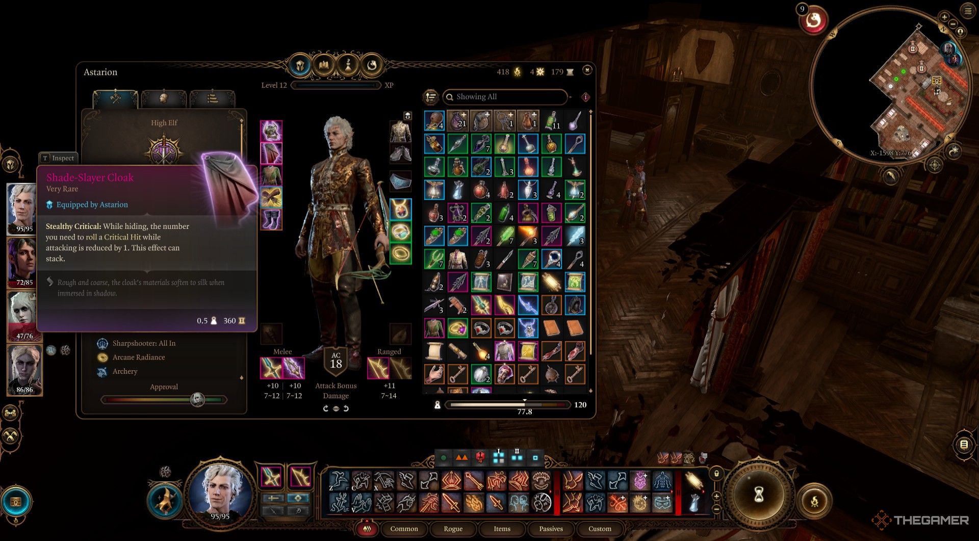Astarion inspecciona la capa Shade-Slayer para el uso de Minthara en Baldur's Gate 3.