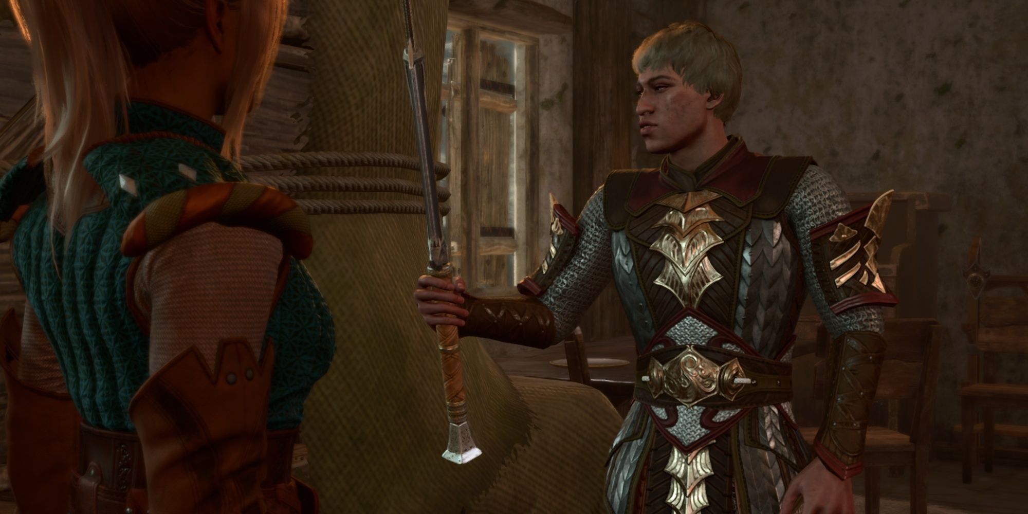 Anders sosteniendo su gran espada, la Espada de la Justicia.