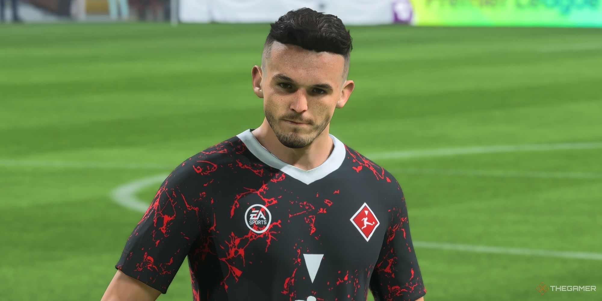 John McGinn está en el campo de EASFC 24.