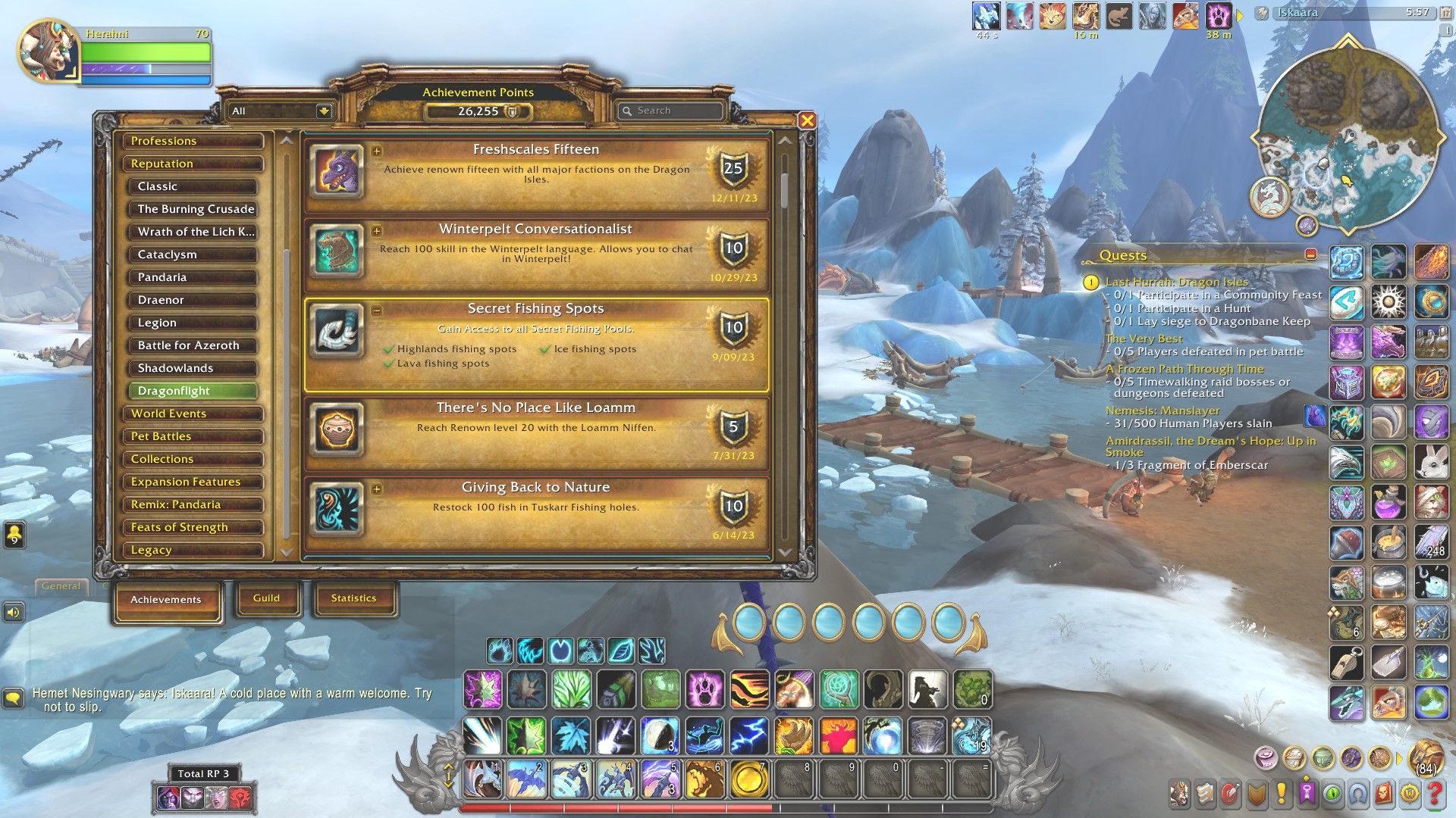 el logro de los lugares de pesca secretos en la interfaz de logros, con la ciudad tuskarr de iskaara al fondo en World of Warcraft Dragonflight