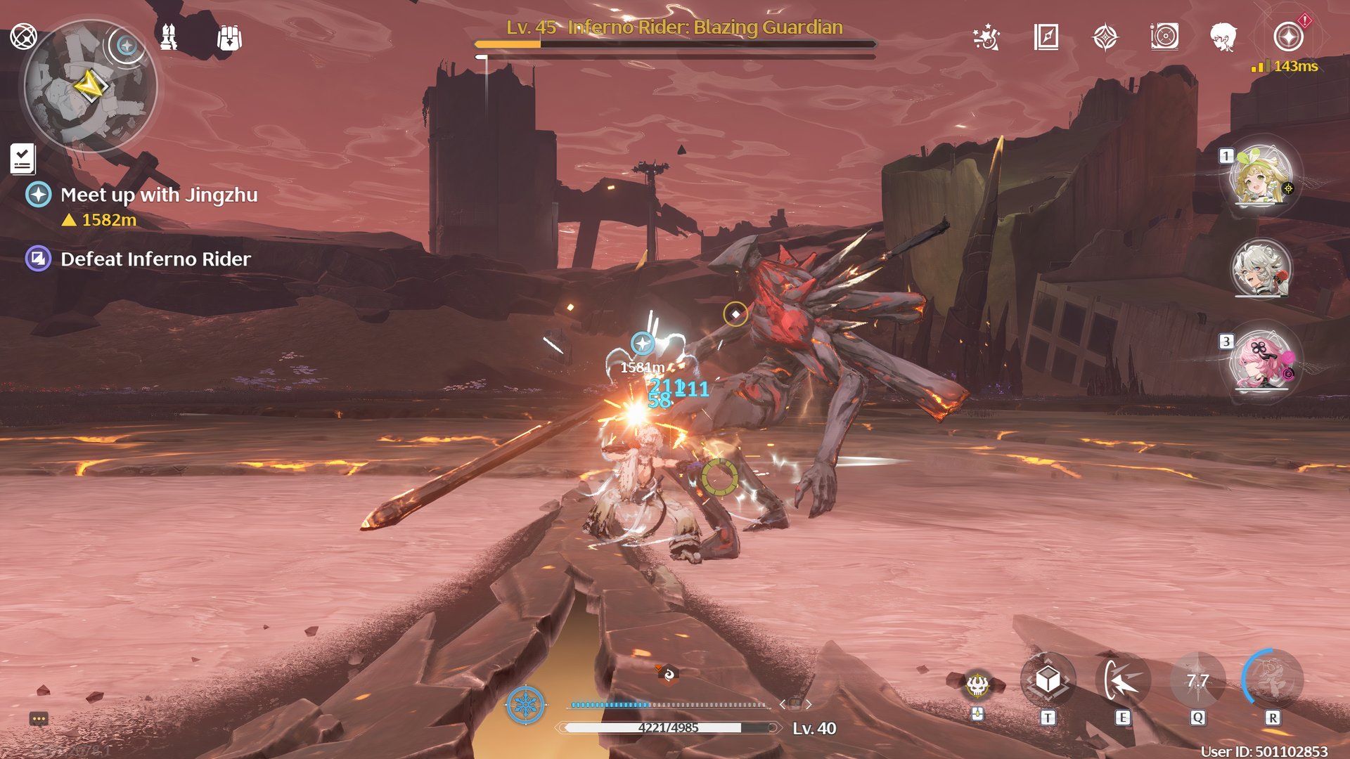 Lingyang haciendo combos y daño contra el Inferno Rider mientras está a pie en Wuthering Waves.