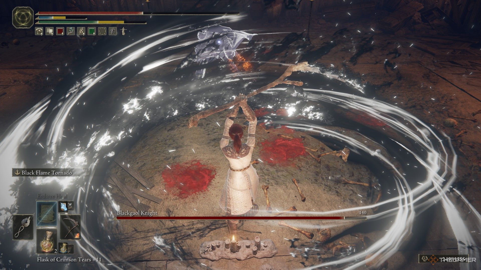 El jugador usa Black Flame Tornado en Blackgaol Knight en Elden Ring: Shadow of the Erdtree.