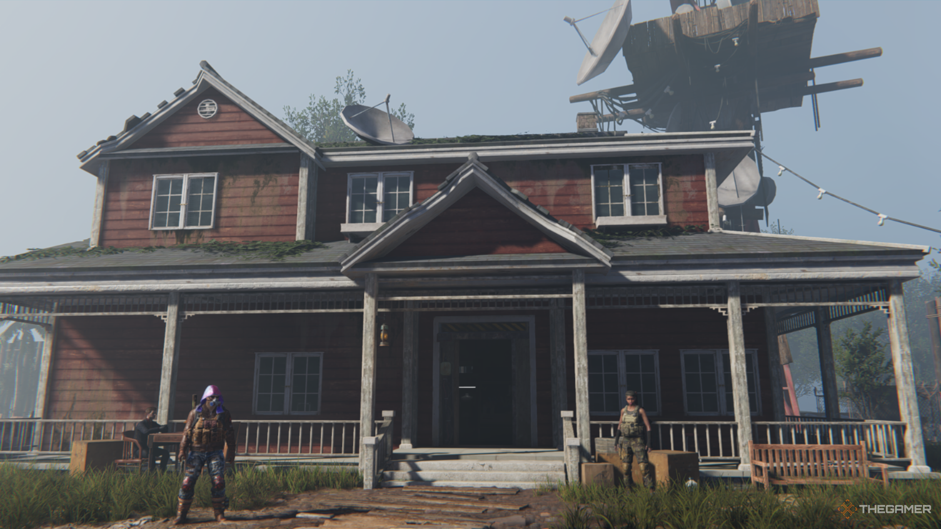 Una vez humano: exterior de una casa en Deadsville con dos NPC de pie al frente