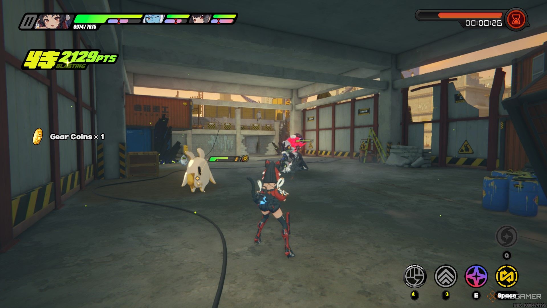 Nekomata saltando lejos del Golden Bangboo y un gran Ethereal en la Zona Cero sin Zen.