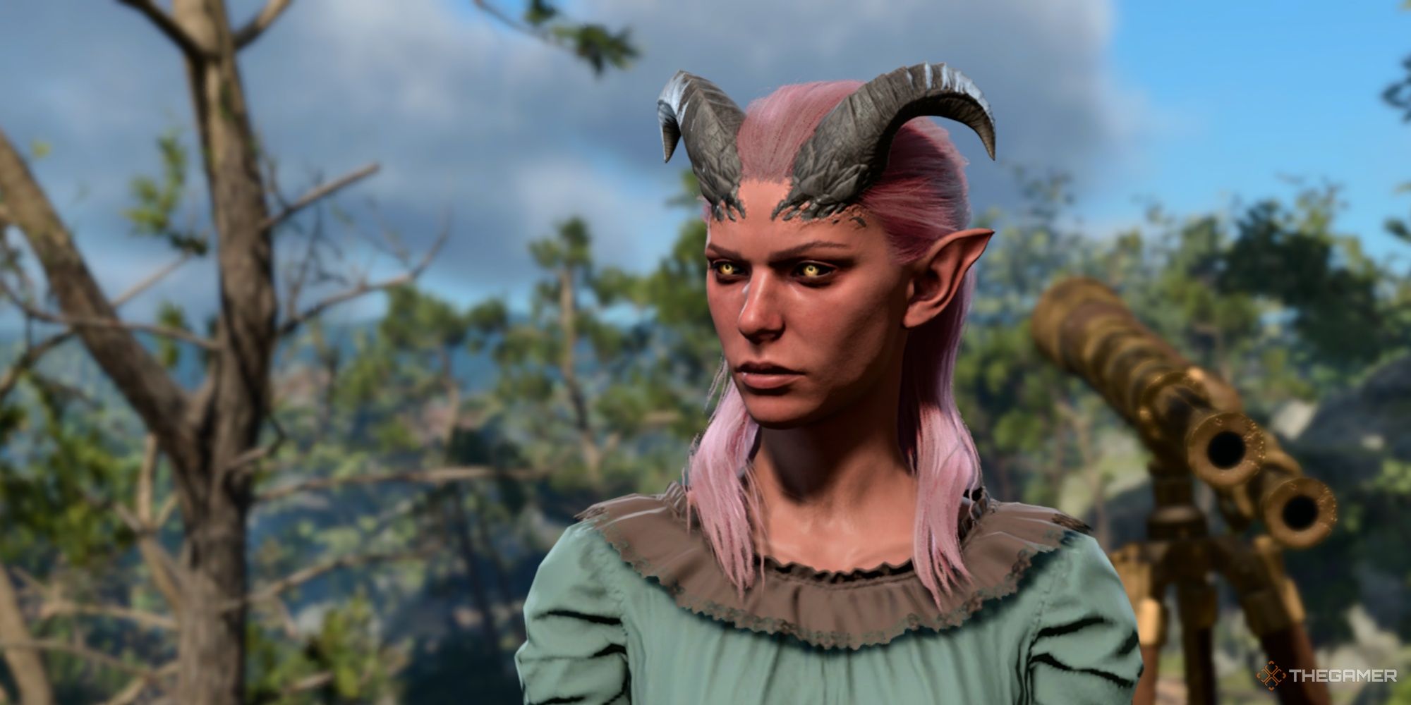 Nadira la tiflin frunciendo el ceño a Tav en Baldur's Gate 3.