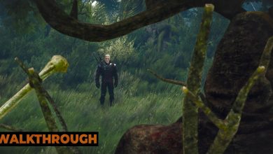 A leshen towers over Geralt in the woods.