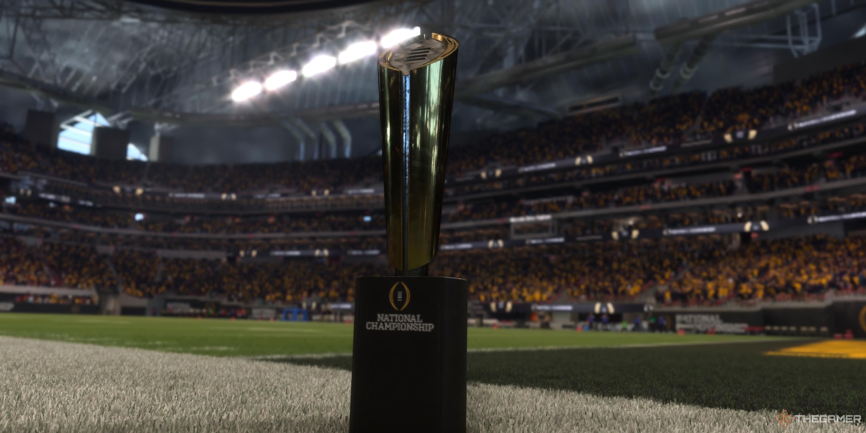 El trofeo del Campeonato Nacional de Fútbol Universitario en College Football 25.