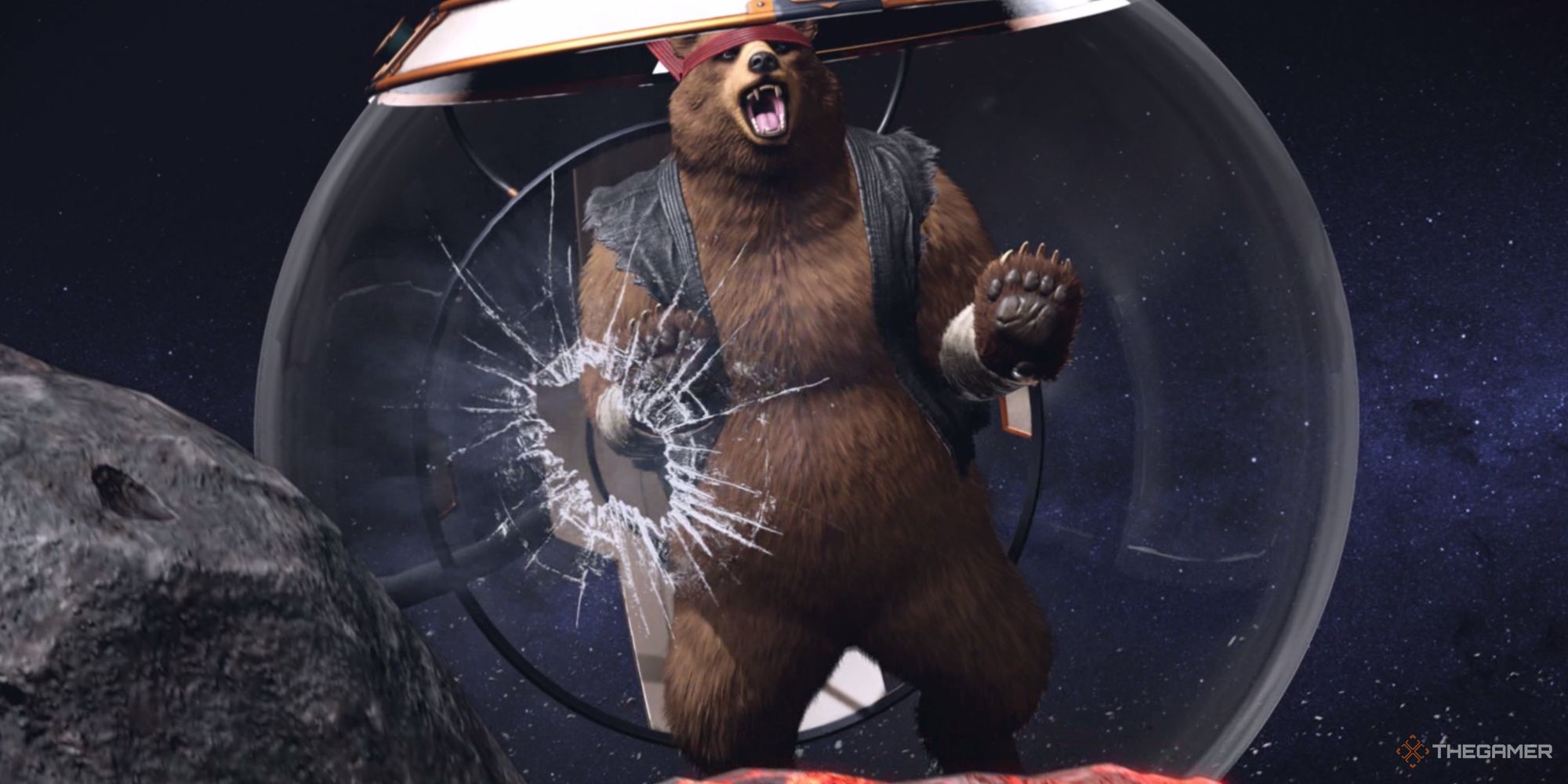 Kuma en una cápsula espacial que acaba de ser perforada por una roca en Tekken 8